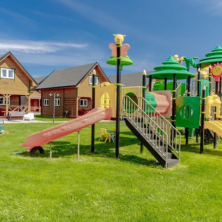 Domki Morena - Rodzinne Domki Blisko Plazy Karwia Exteriör bild